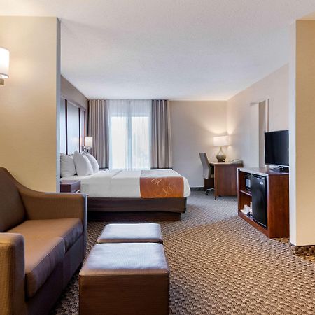 Comfort Suites South Haven Near I-96 Екстер'єр фото