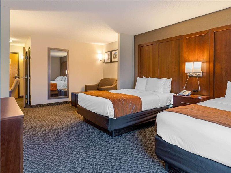 Comfort Suites South Haven Near I-96 Екстер'єр фото