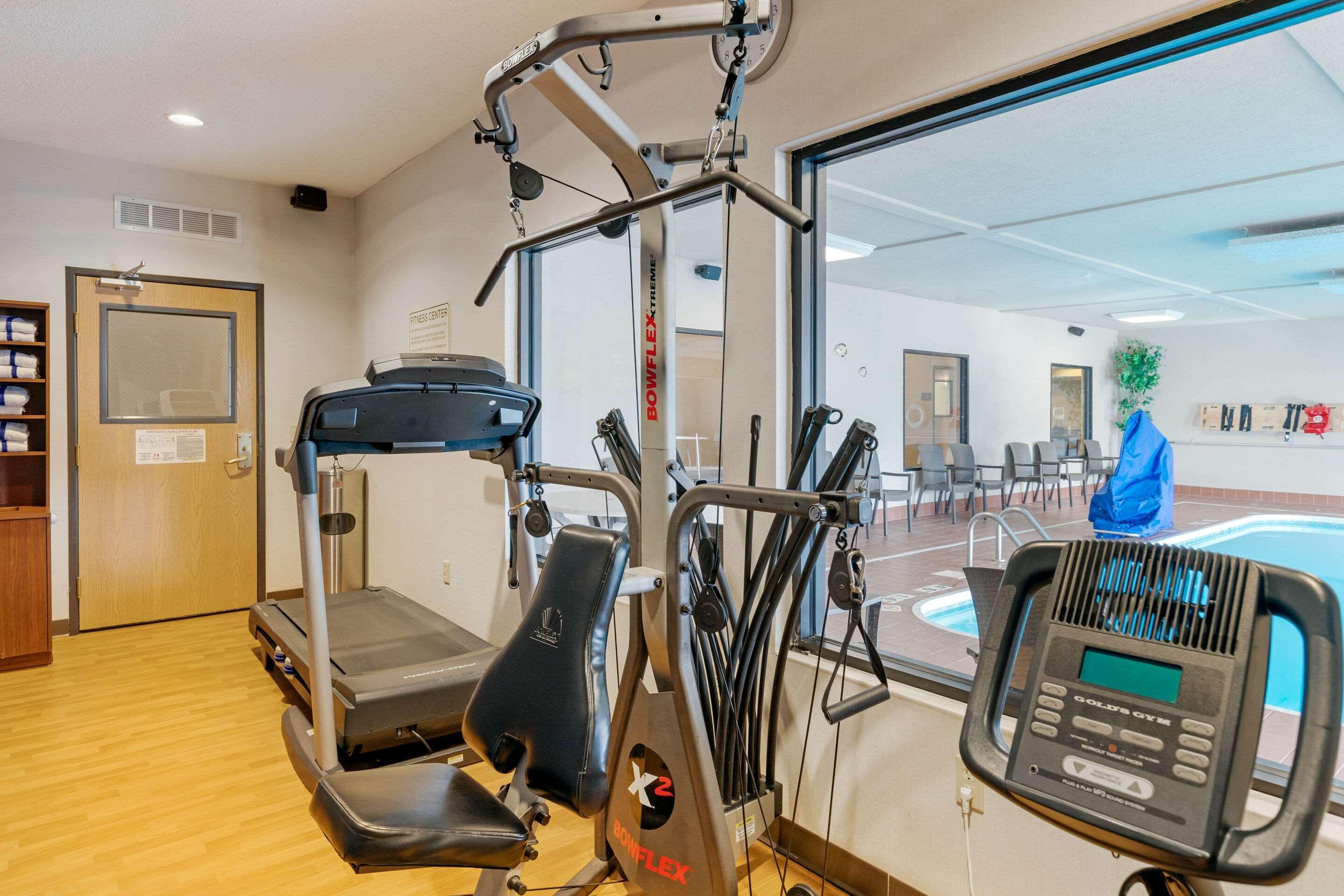 Comfort Suites South Haven Near I-96 Екстер'єр фото