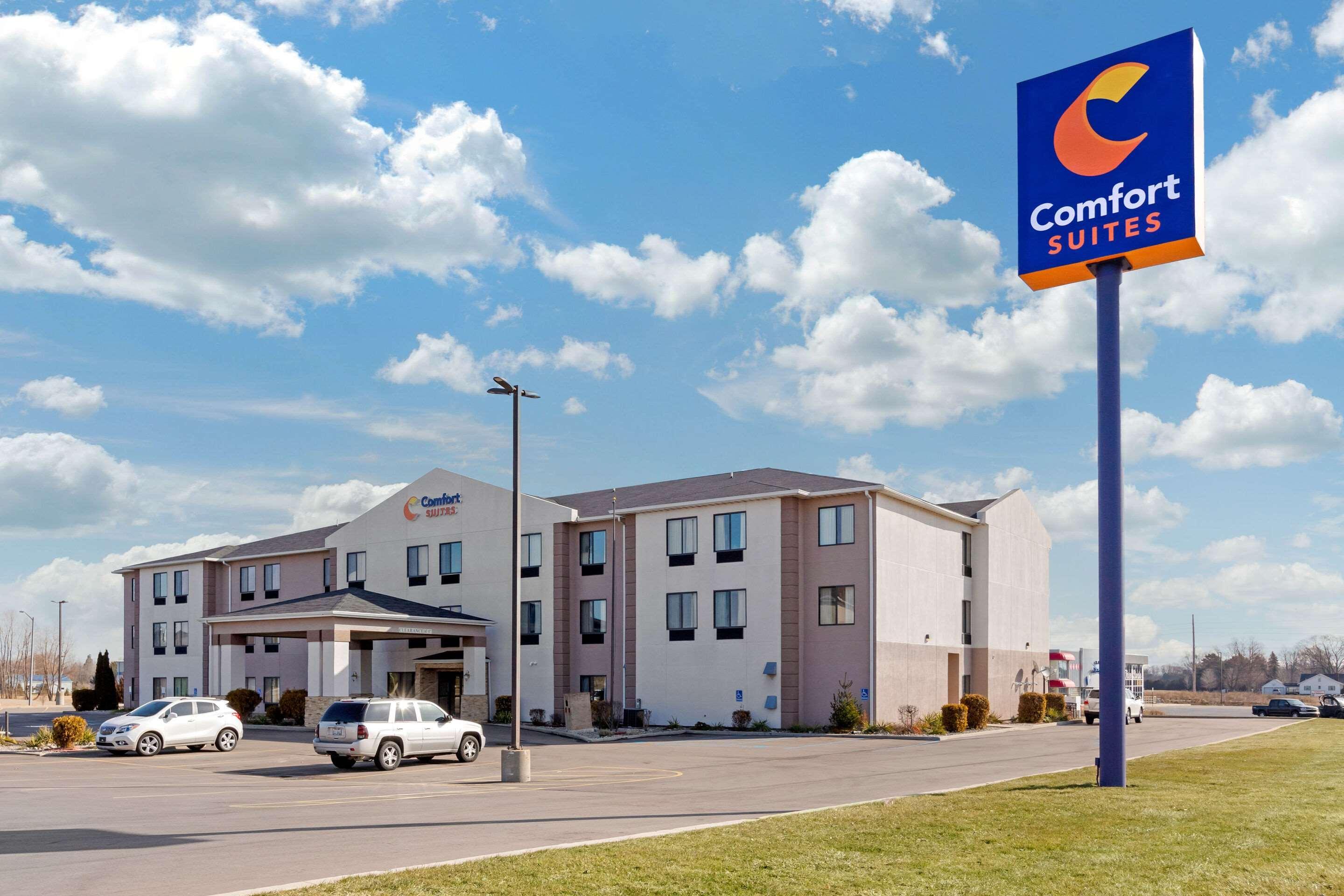 Comfort Suites South Haven Near I-96 Екстер'єр фото