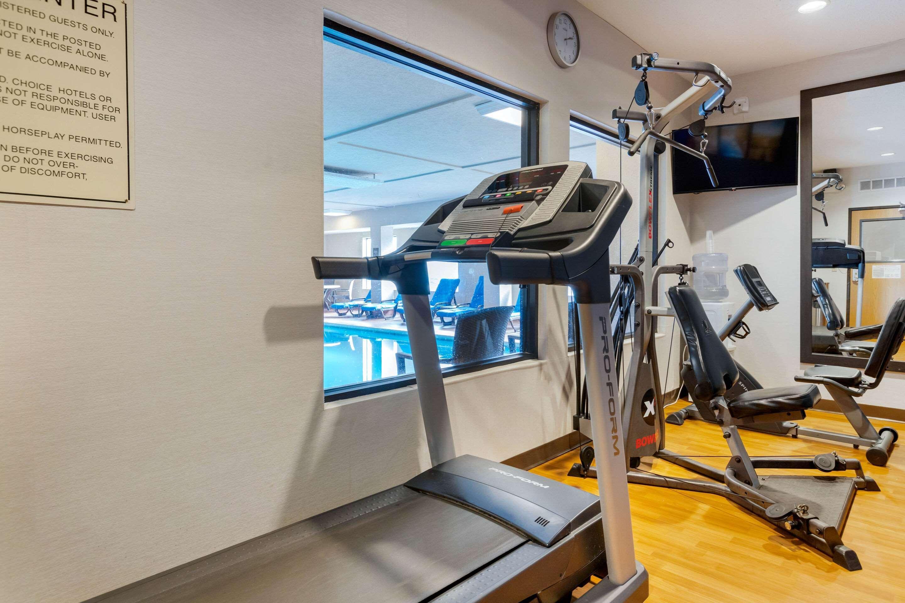 Comfort Suites South Haven Near I-96 Екстер'єр фото