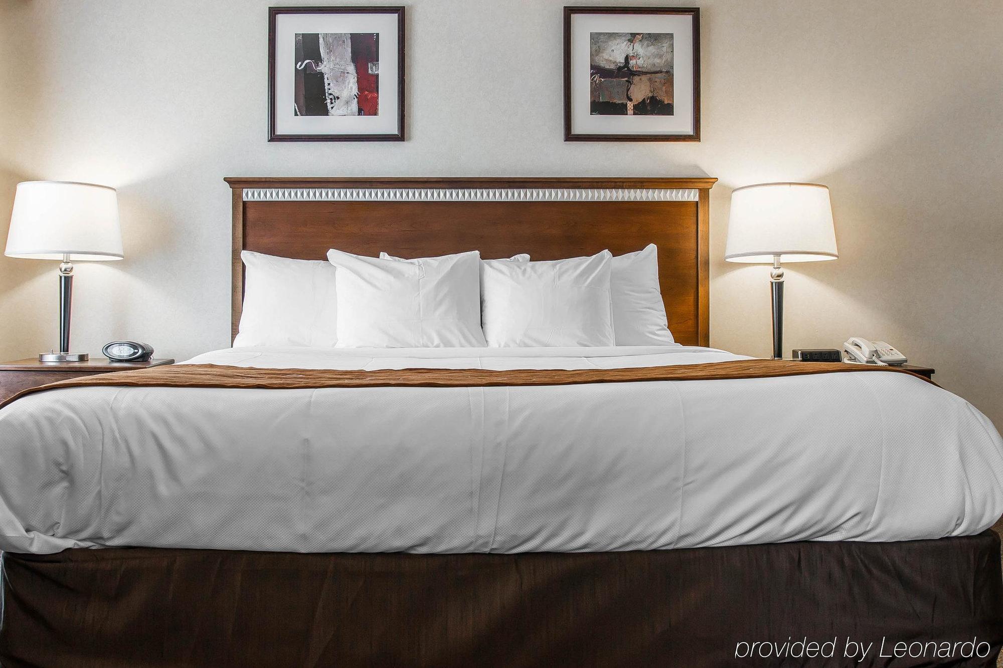 Comfort Suites South Haven Near I-96 Екстер'єр фото
