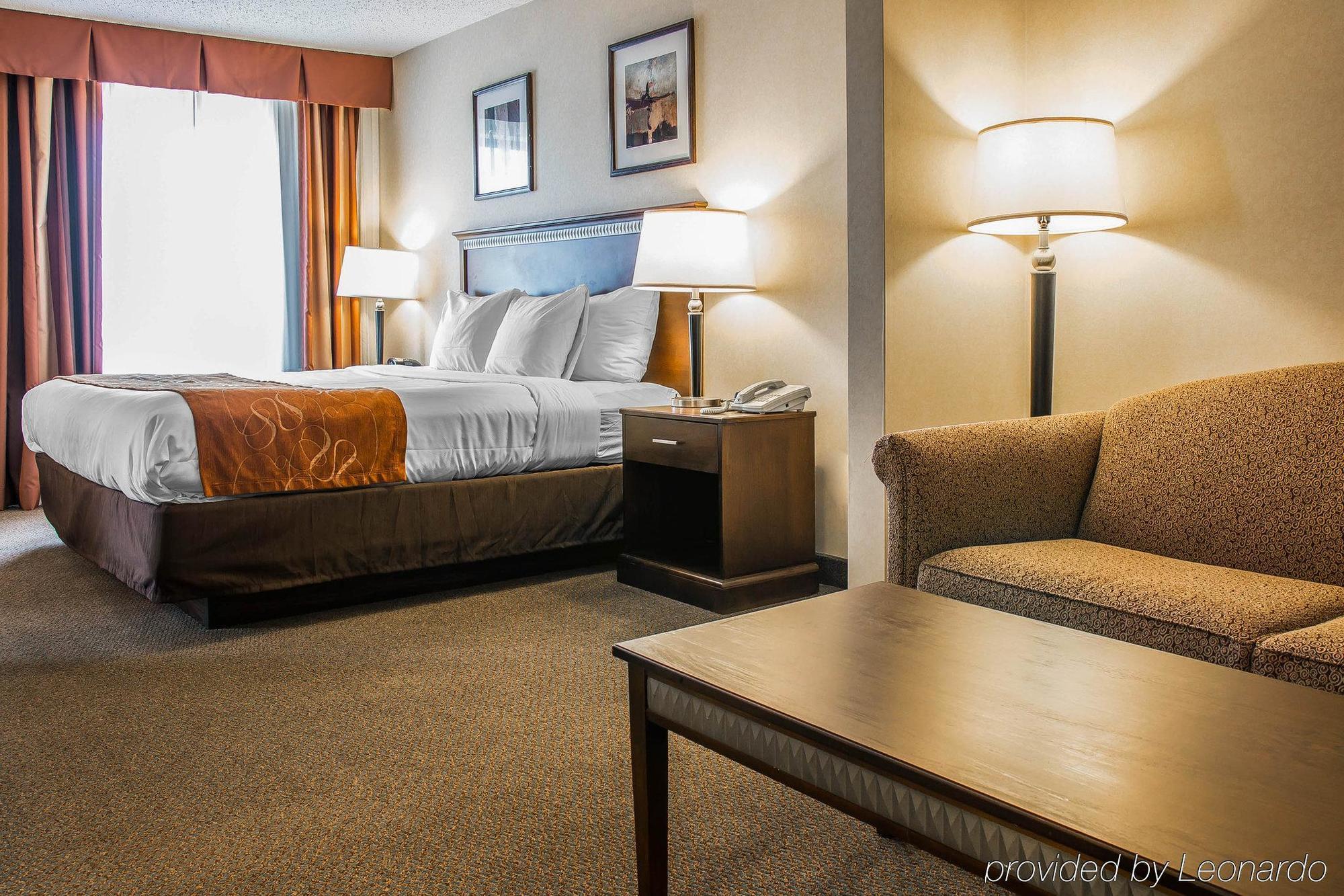 Comfort Suites South Haven Near I-96 Екстер'єр фото