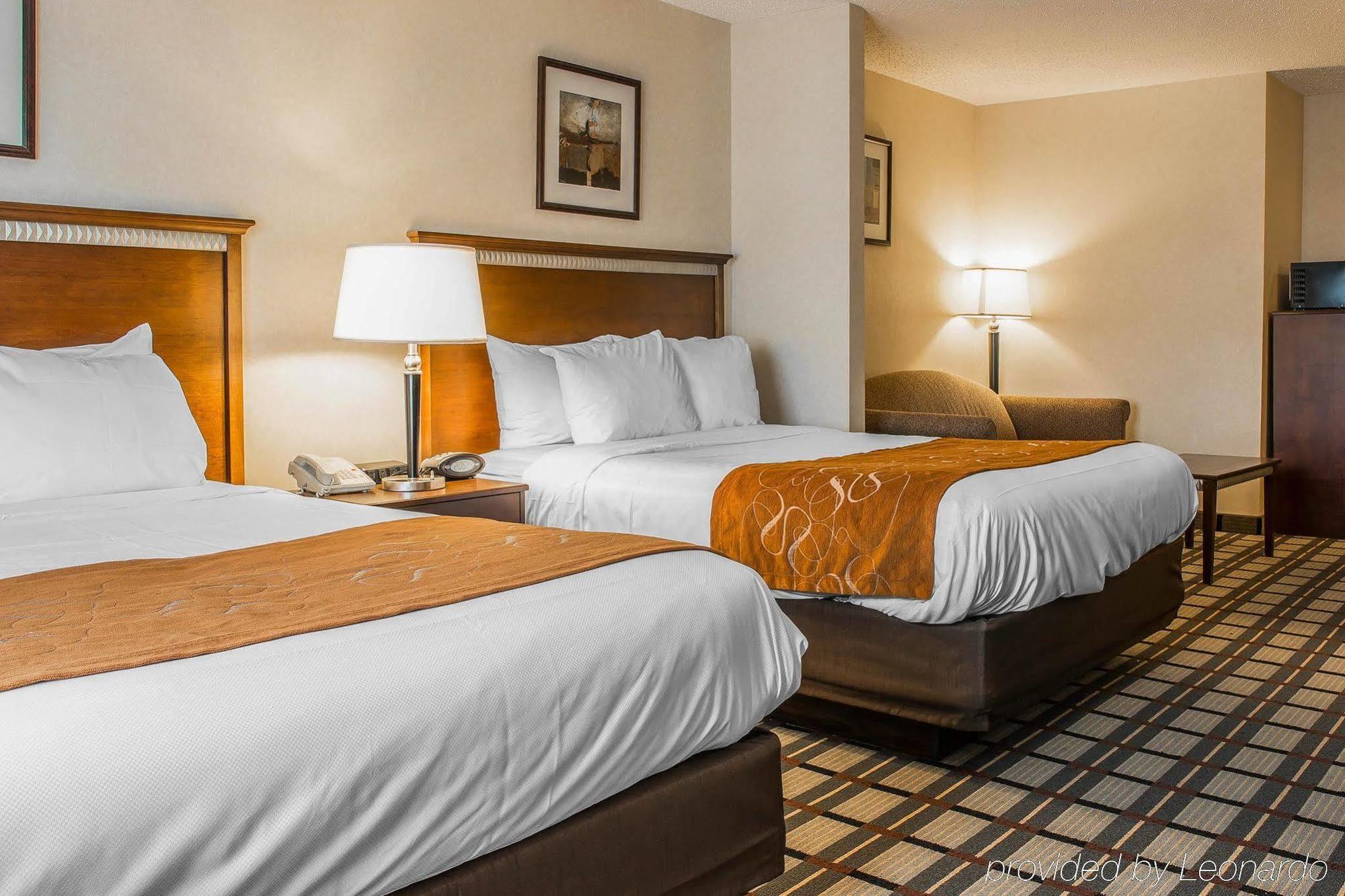 Comfort Suites South Haven Near I-96 Екстер'єр фото